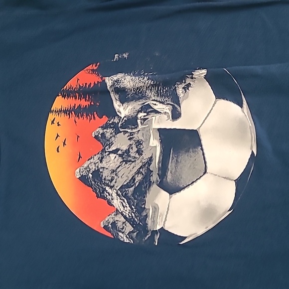 💥3for$12💥 Old Navy boy's t-shirt featuring soccer & mountains size XL (14-16) - Picture 2 of 4
